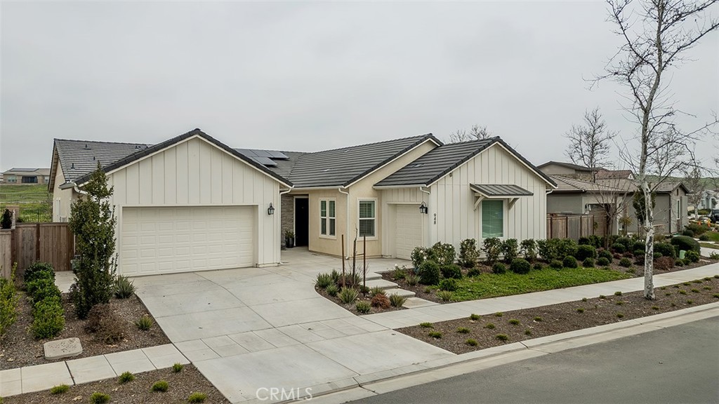 948 Beaver Pond, Madera, CA 93636