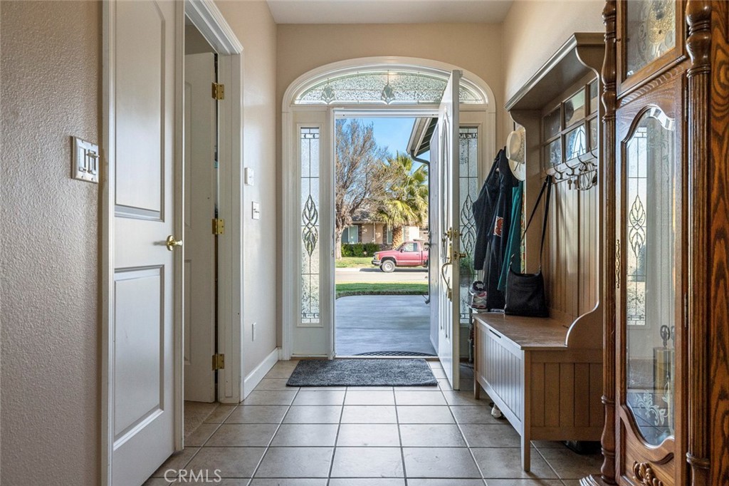 308 San Ramon Ct, Coalinga, CA 93210