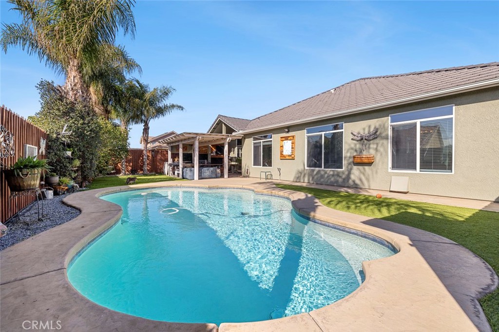 308 San Ramon Ct, Coalinga, CA 93210