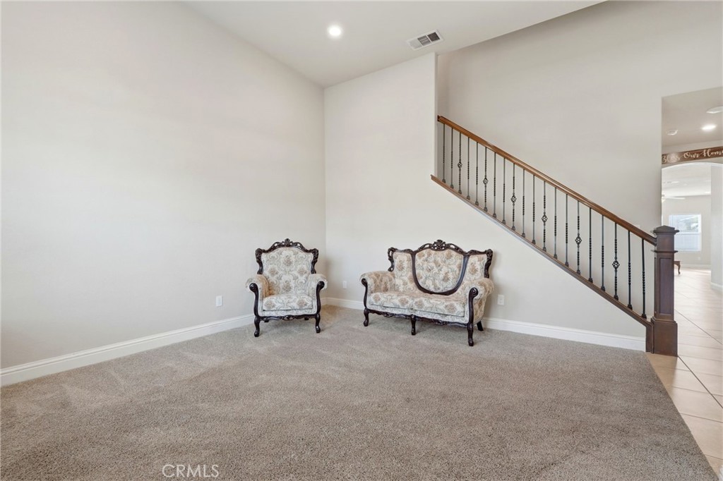 3725 W Clinton, Visalia, CA 93291