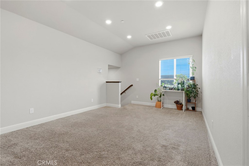 3725 W Clinton, Visalia, CA 93291