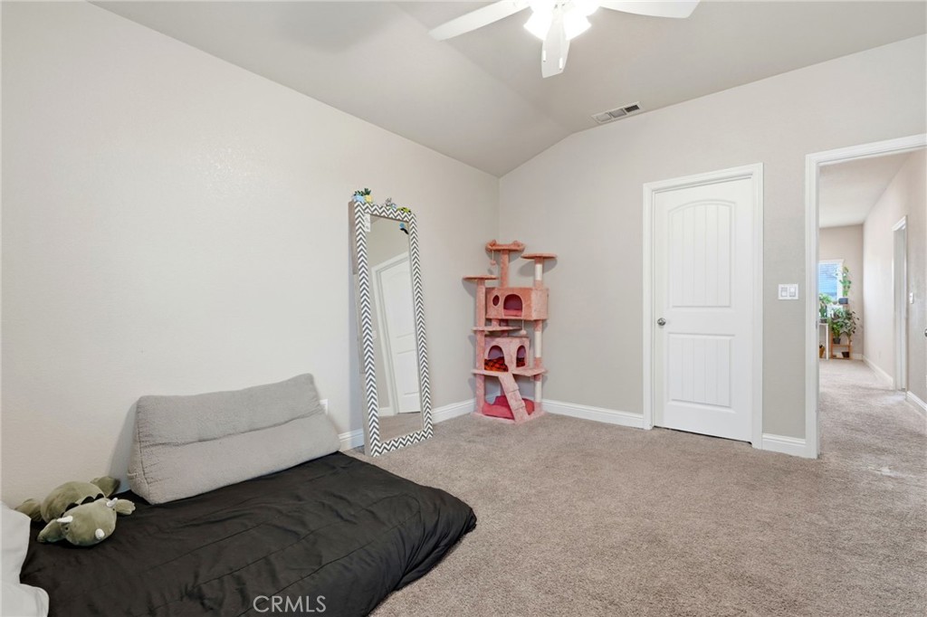 3725 W Clinton, Visalia, CA 93291