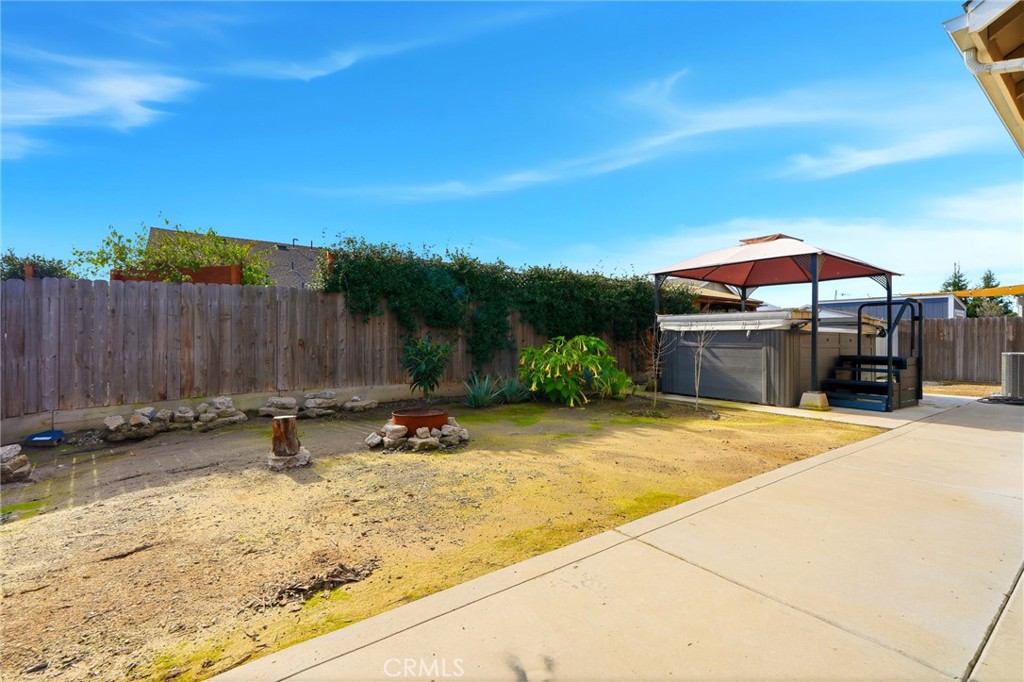 3725 W Clinton, Visalia, CA 93291