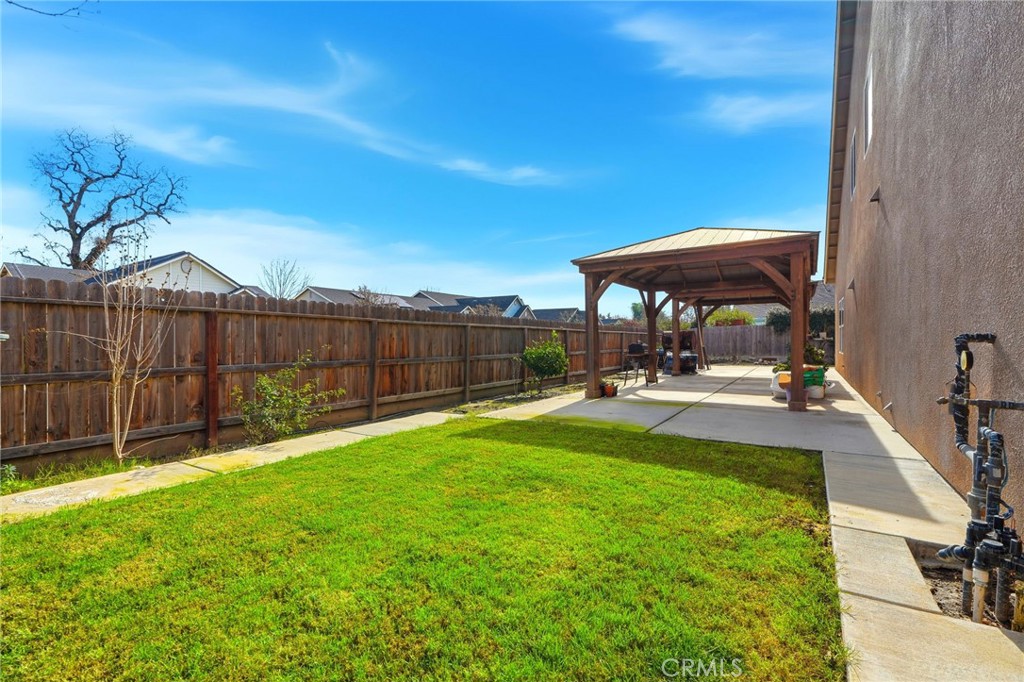 3725 W Clinton, Visalia, CA 93291