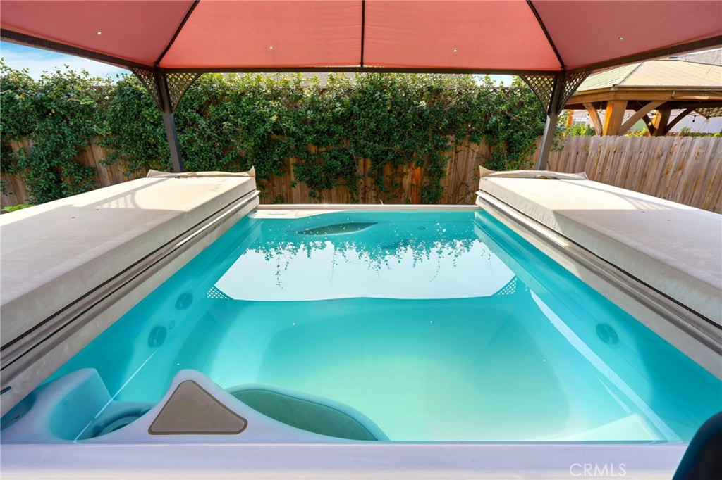 3725 W Clinton, Visalia, CA 93291