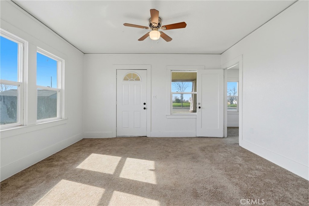 901 S 11th, Hanford, CA 93230