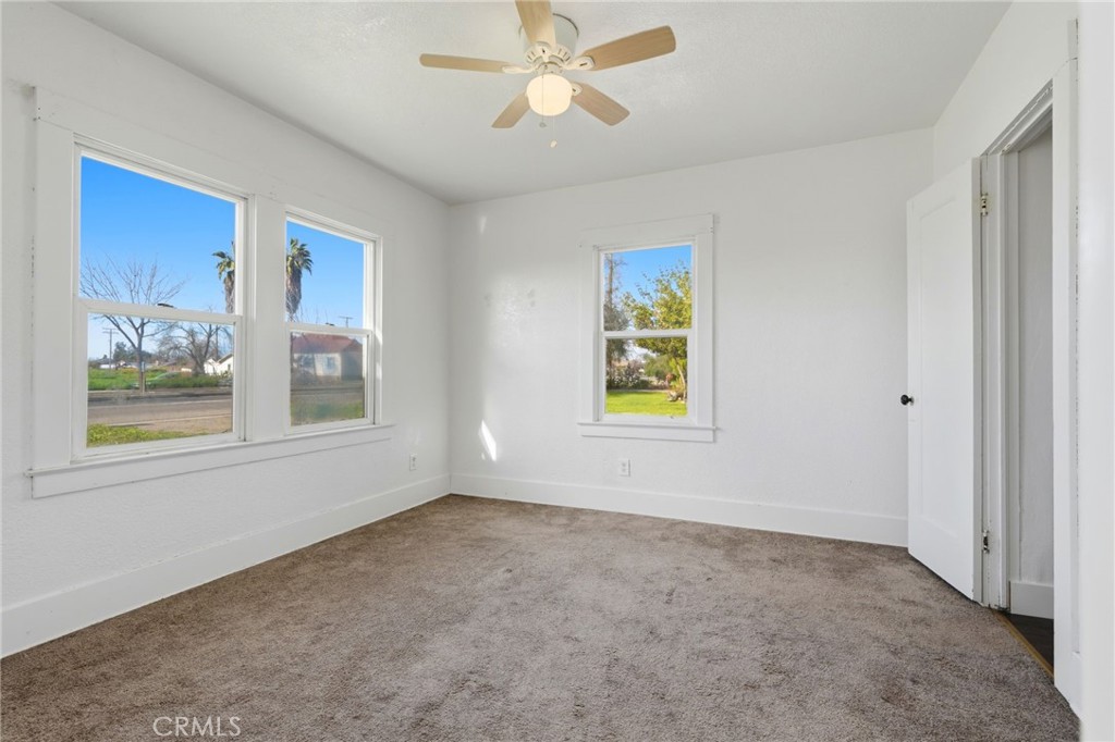 901 S 11th, Hanford, CA 93230