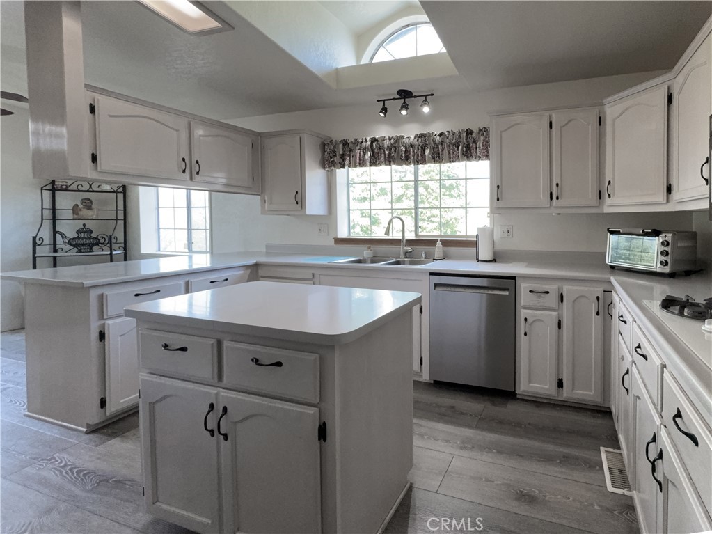 38075 Willowood, Squaw Valley, CA 93675