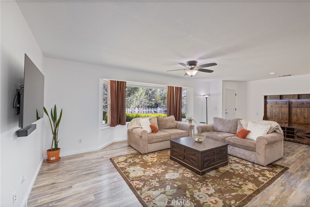 31020 Moccassin Ct, Coarsegold, CA 93614