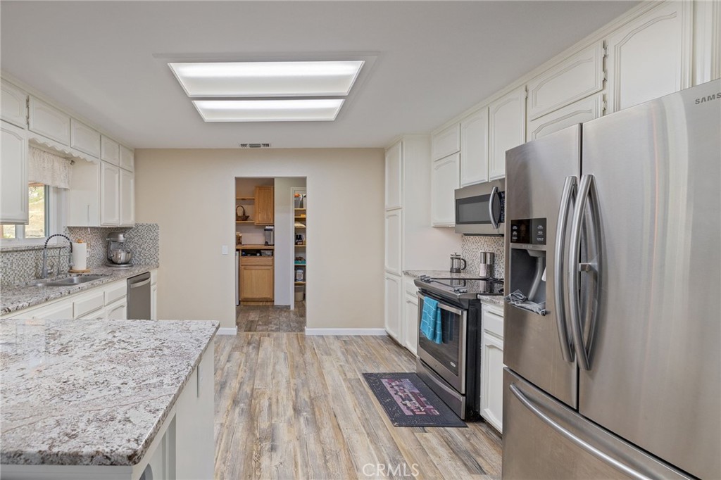 31020 Moccassin Ct, Coarsegold, CA 93614