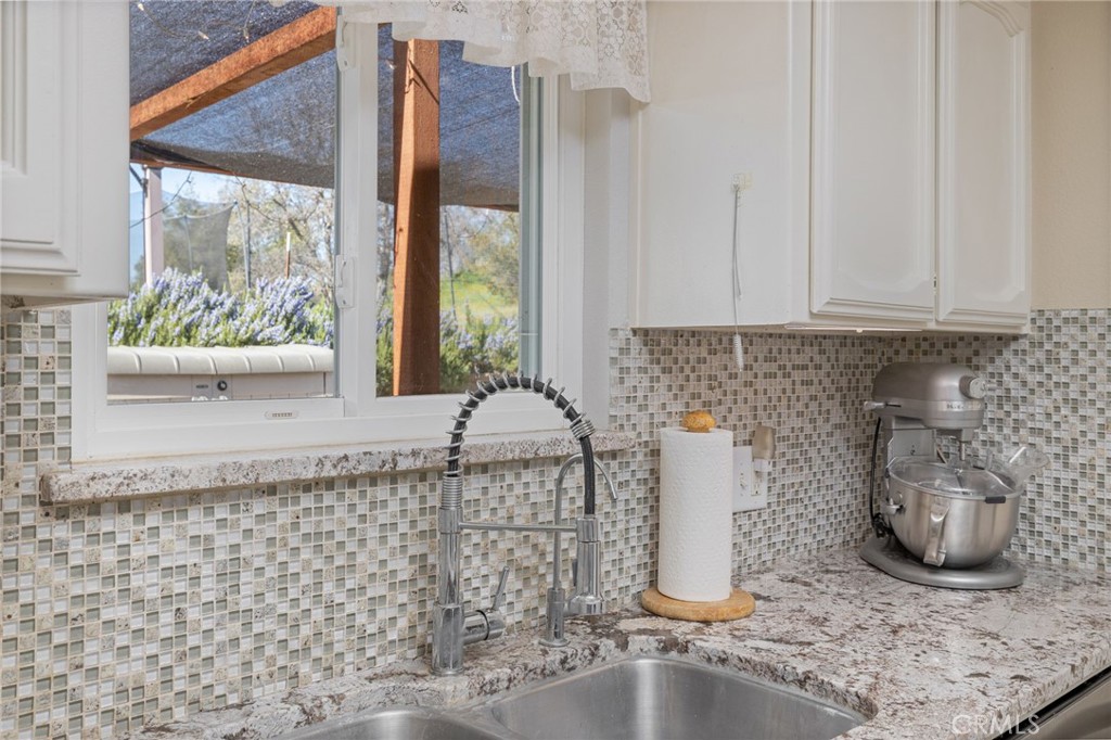 31020 Moccassin Ct, Coarsegold, CA 93614