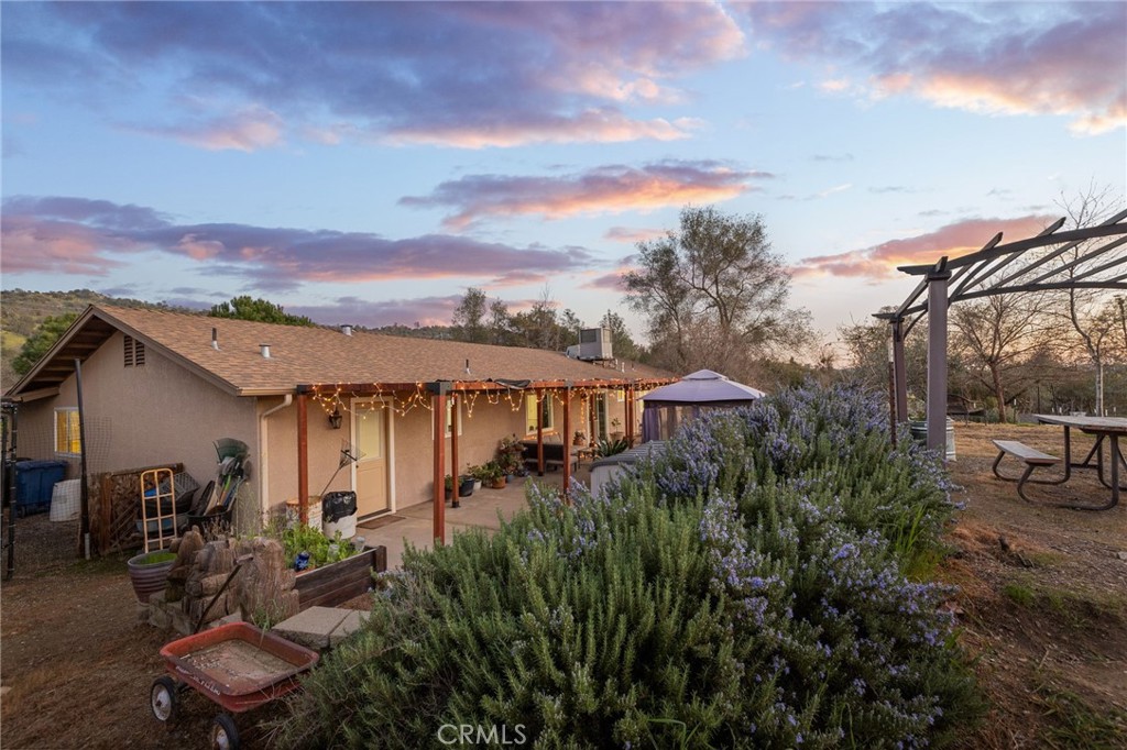 31020 Moccassin Ct, Coarsegold, CA 93614