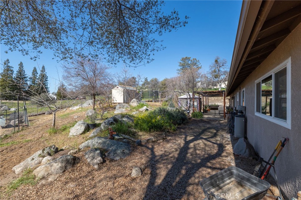 31020 Moccassin Ct, Coarsegold, CA 93614