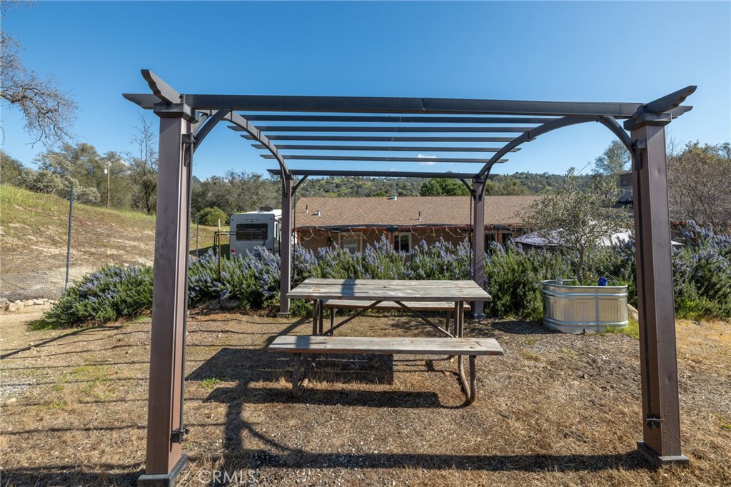 31020 Moccassin Ct, Coarsegold, CA 93614