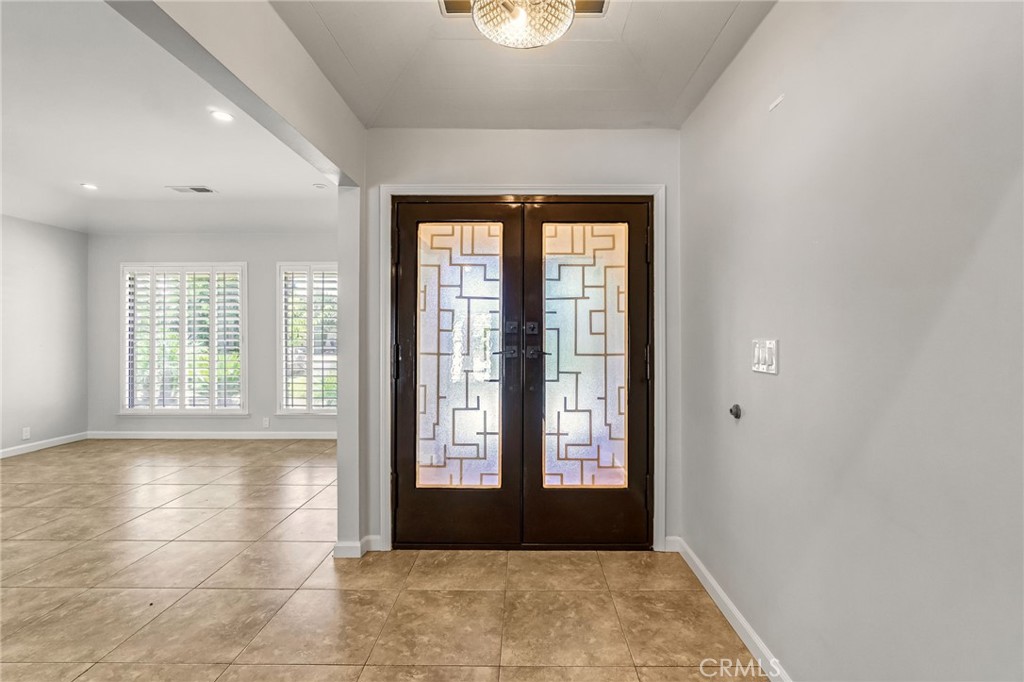 493 Timmy Ave, Clovis, CA 93612