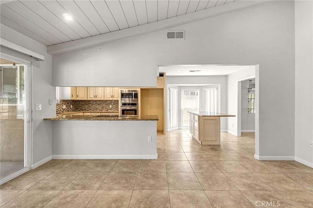 493 Timmy Ave, Clovis, CA 93612