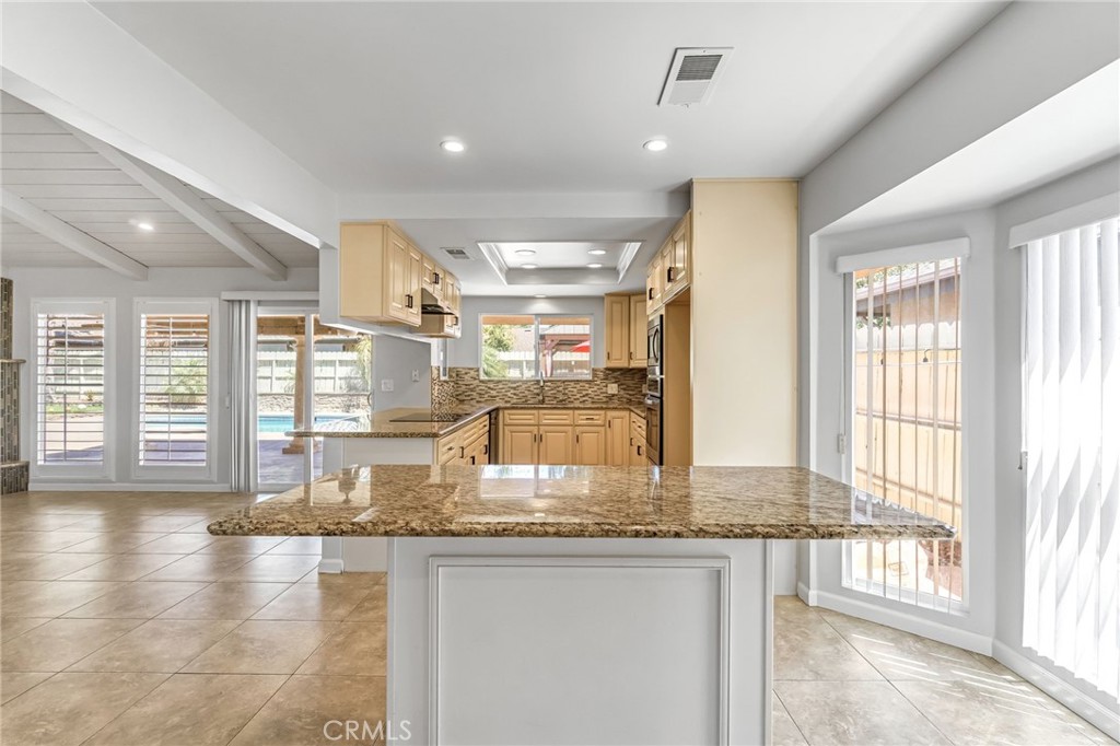 493 Timmy Ave, Clovis, CA 93612