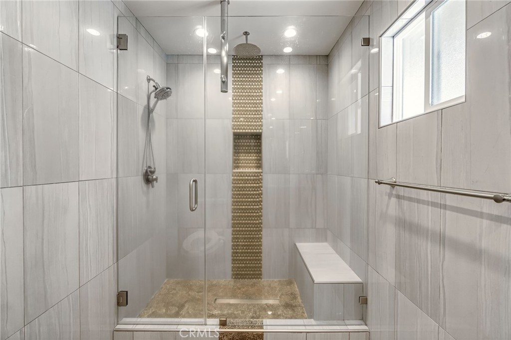 493 Timmy Ave, Clovis, CA 93612