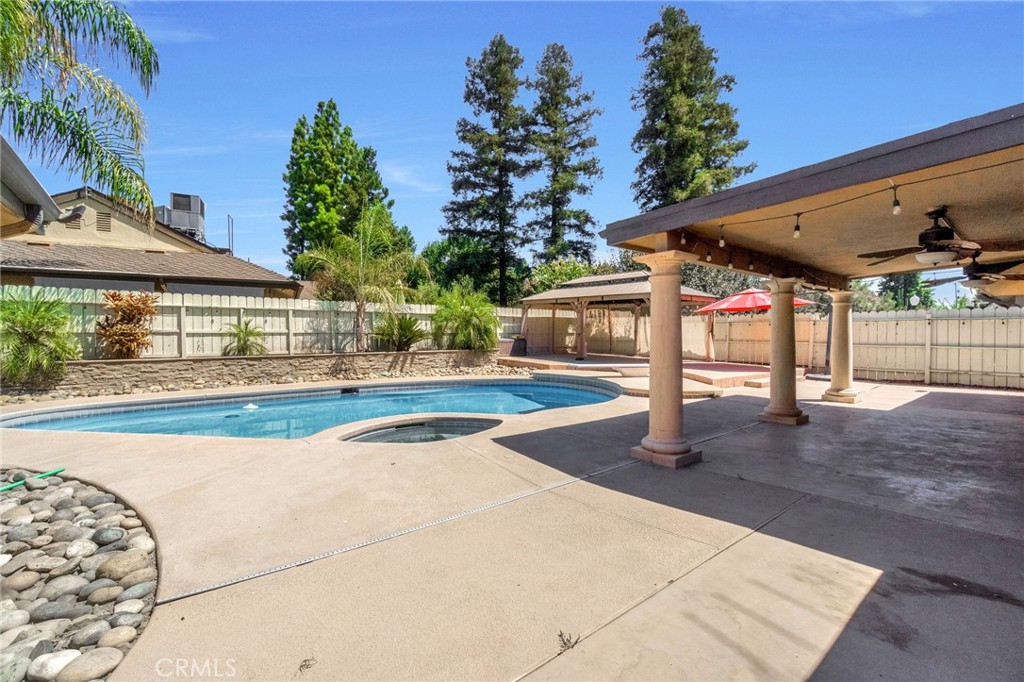 493 Timmy Ave, Clovis, CA 93612