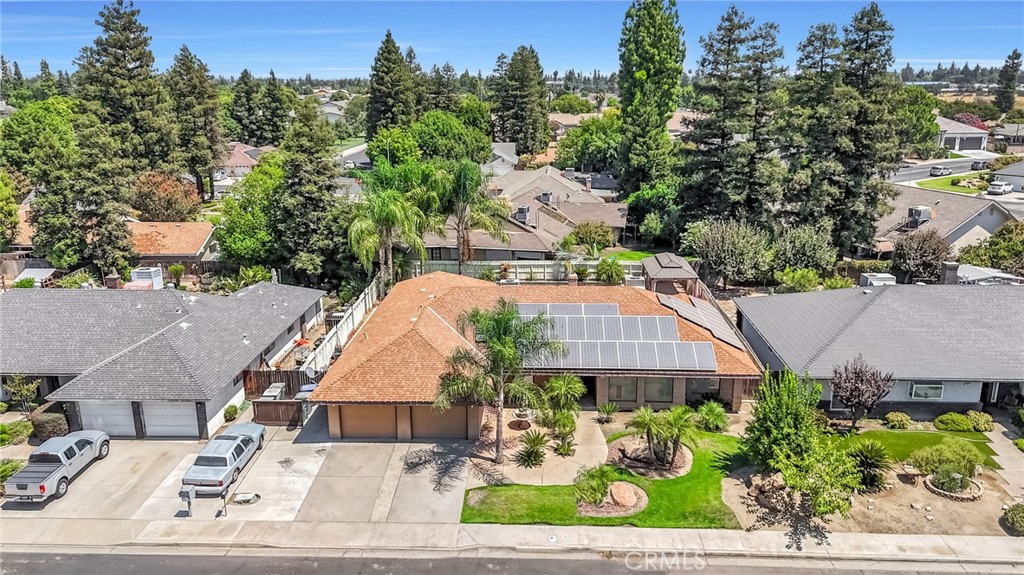 493 Timmy Ave, Clovis, CA 93612