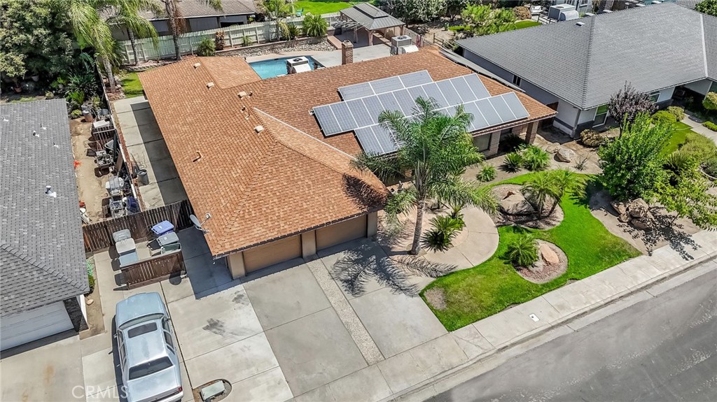 493 Timmy Ave, Clovis, CA 93612