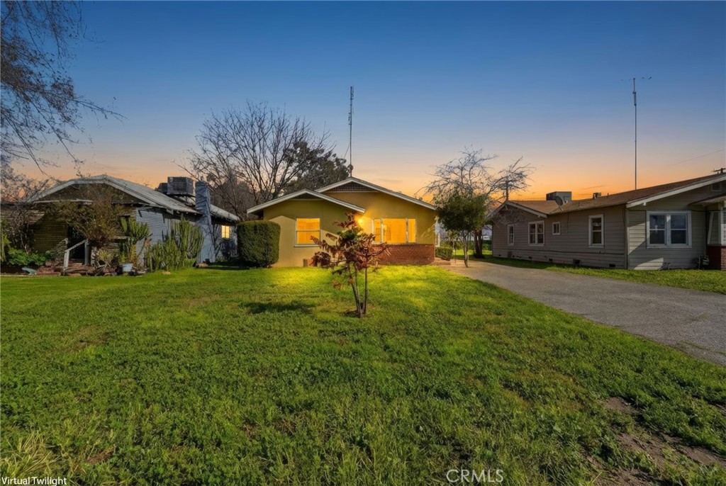 821 S 11th, Hanford, CA 93230