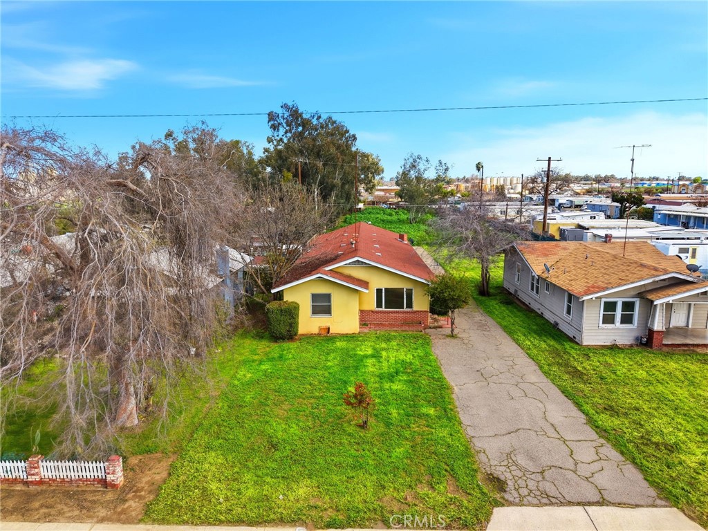 821 S 11th, Hanford, CA 93230