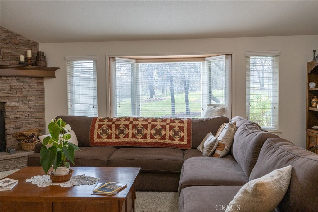 41766 John Muir Drive, Coarsegold, CA 93614