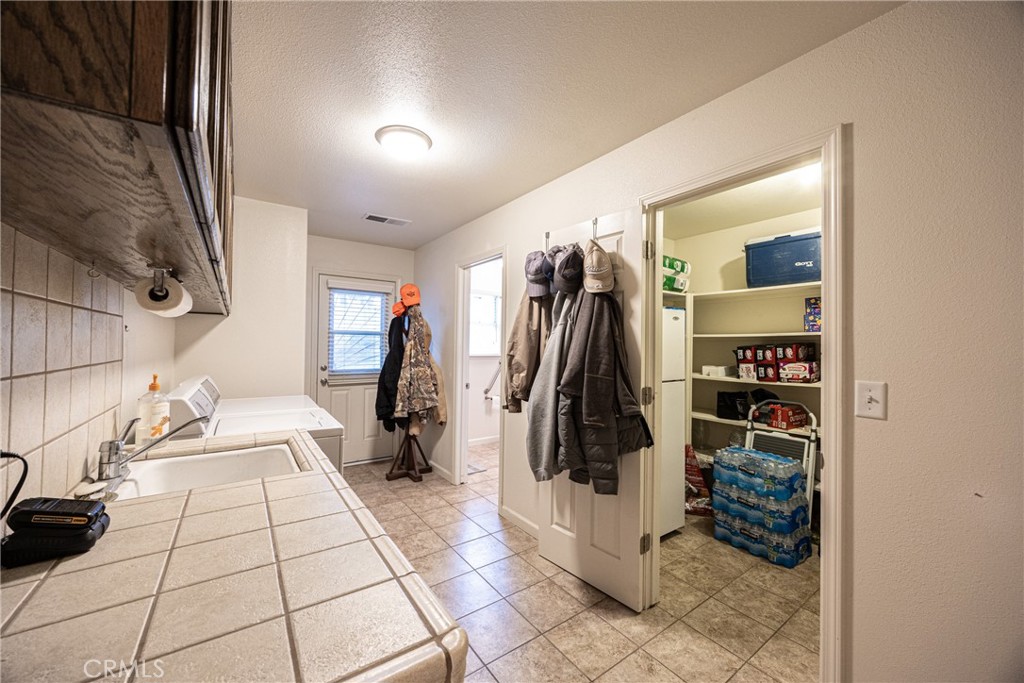 41766 John Muir Drive, Coarsegold, CA 93614