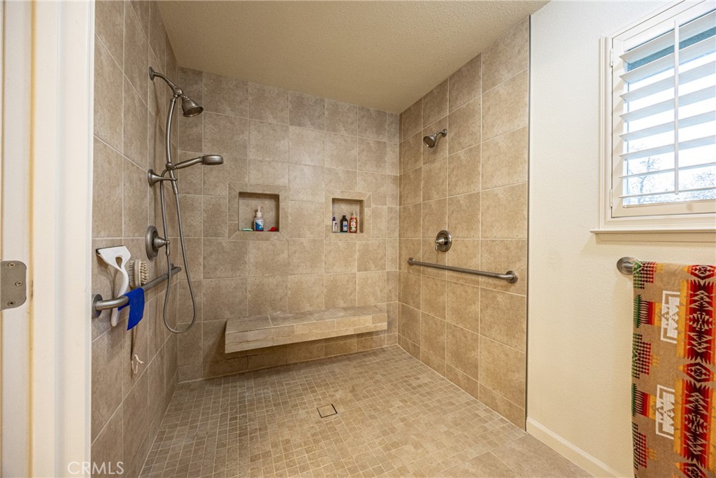 41766 John Muir Drive, Coarsegold, CA 93614