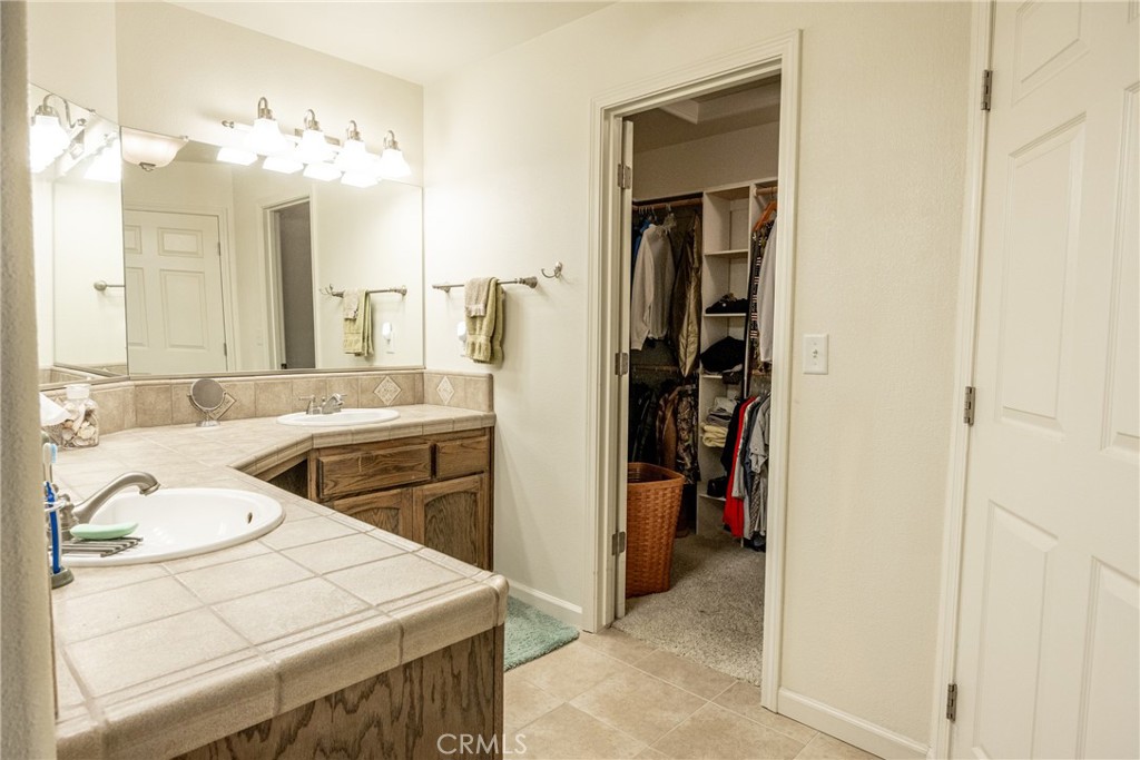 41766 John Muir Drive, Coarsegold, CA 93614