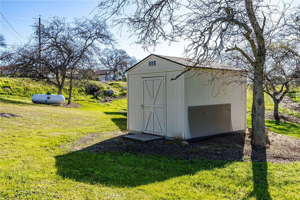 41766 John Muir Drive, Coarsegold, CA 93614