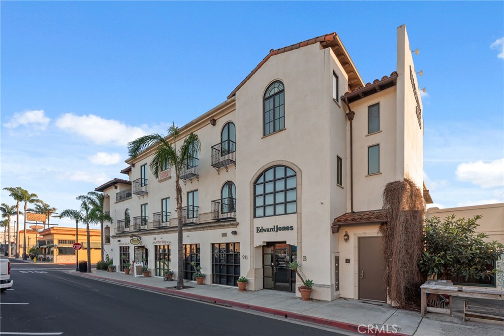 911 Price St #5, Pismo Beach, CA 93449