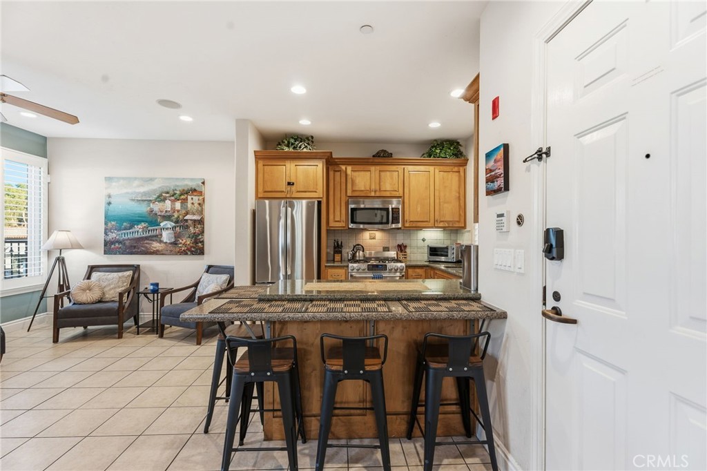 911 Price St #5, Pismo Beach, CA 93449