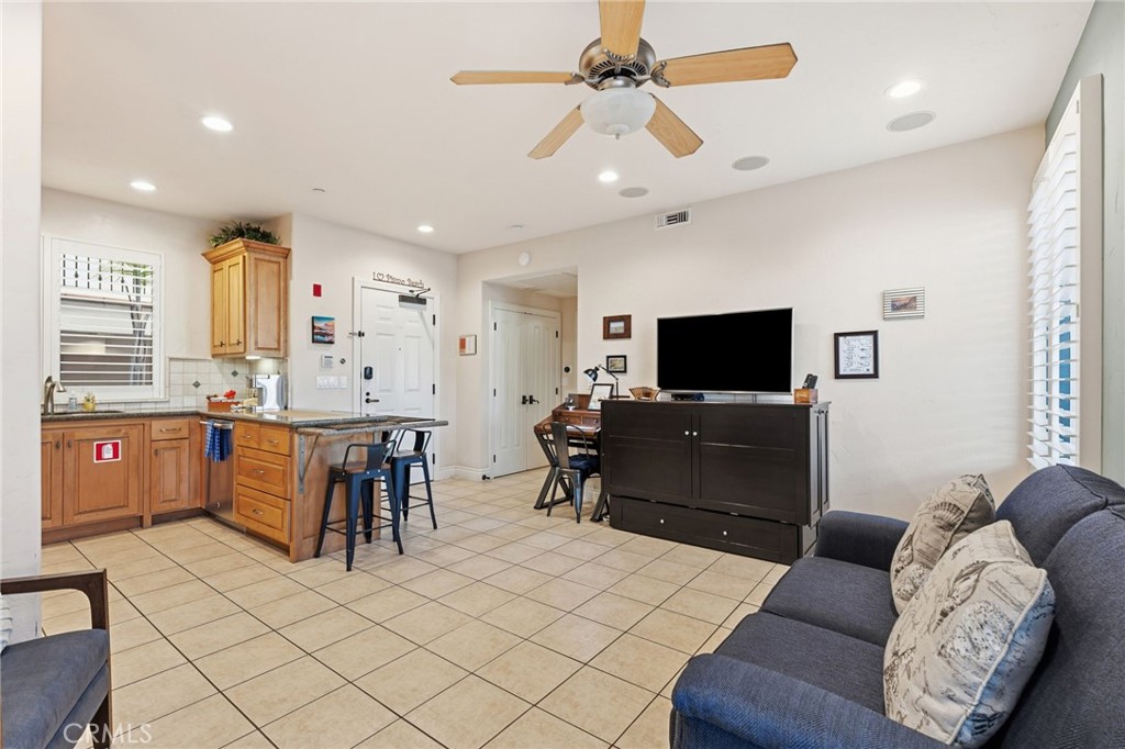 911 Price St #5, Pismo Beach, CA 93449