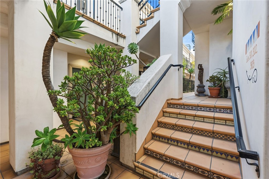 911 Price St #5, Pismo Beach, CA 93449