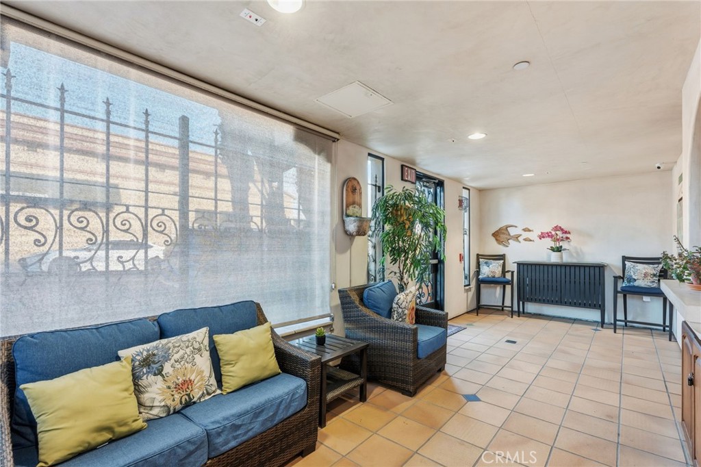 911 Price St #5, Pismo Beach, CA 93449