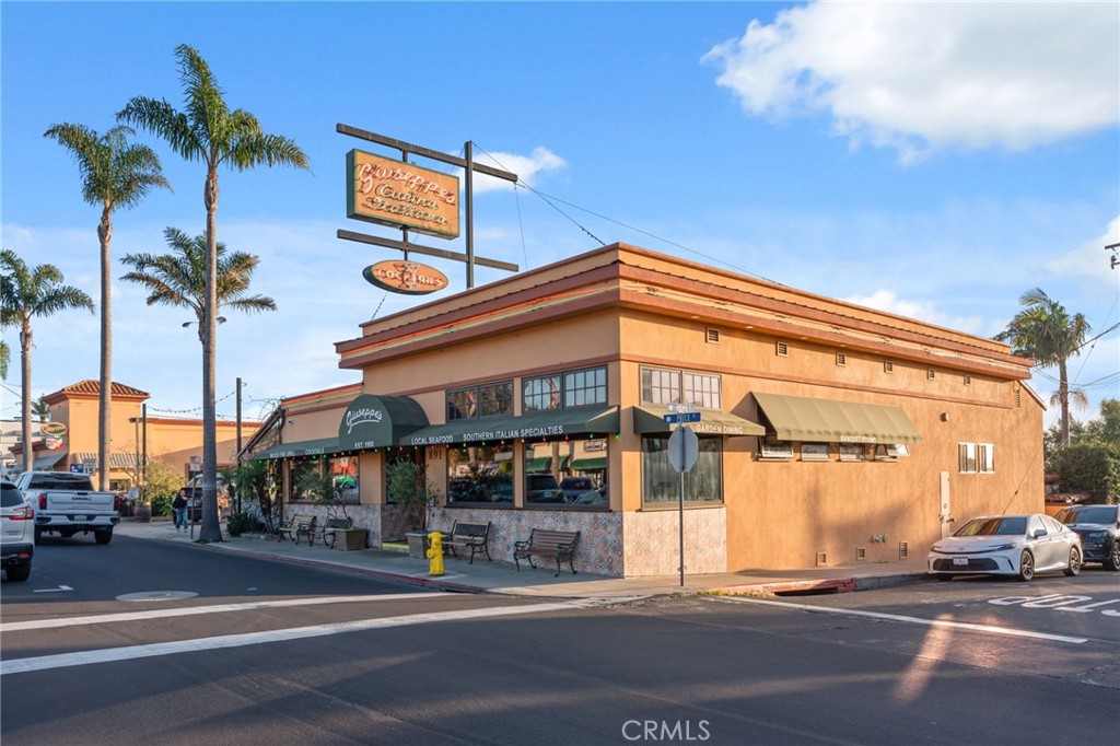 911 Price St #5, Pismo Beach, CA 93449