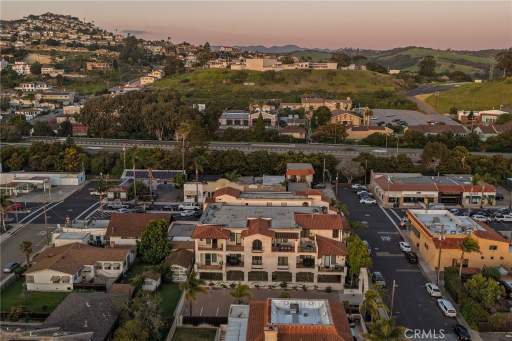 911 Price St #5, Pismo Beach, CA 93449