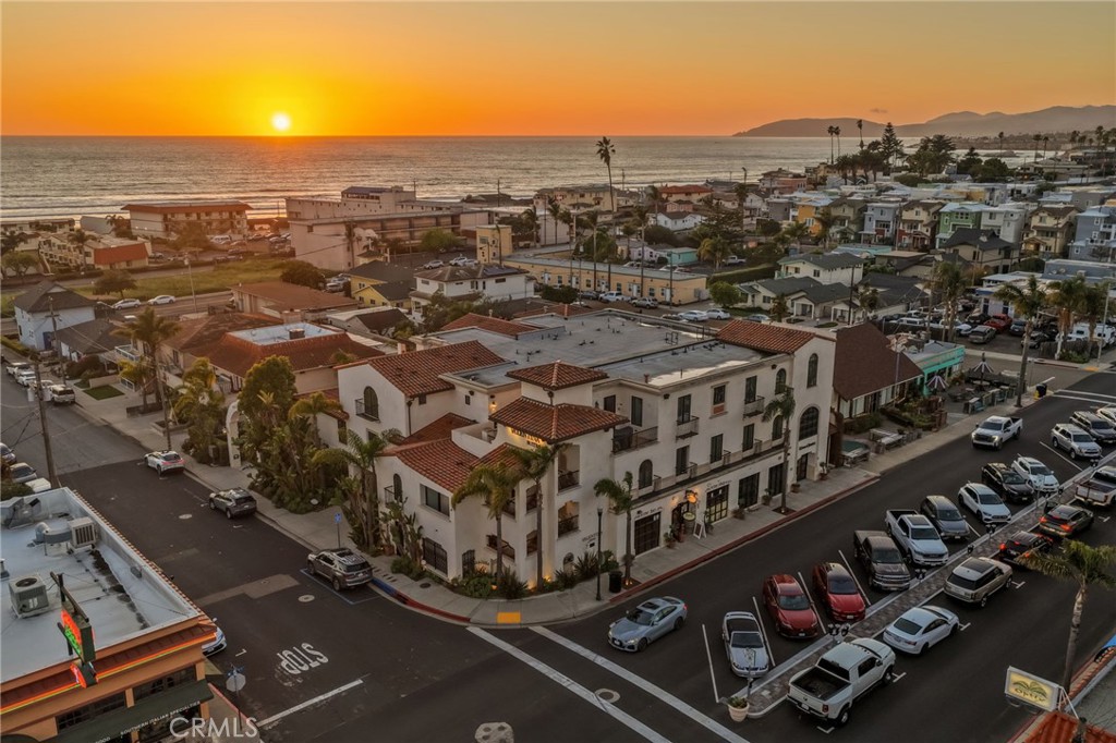911 Price St #5, Pismo Beach, CA 93449