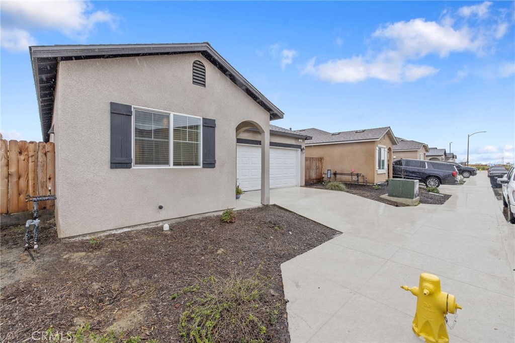 535 Sandtrap, Lemoore, CA 93245
