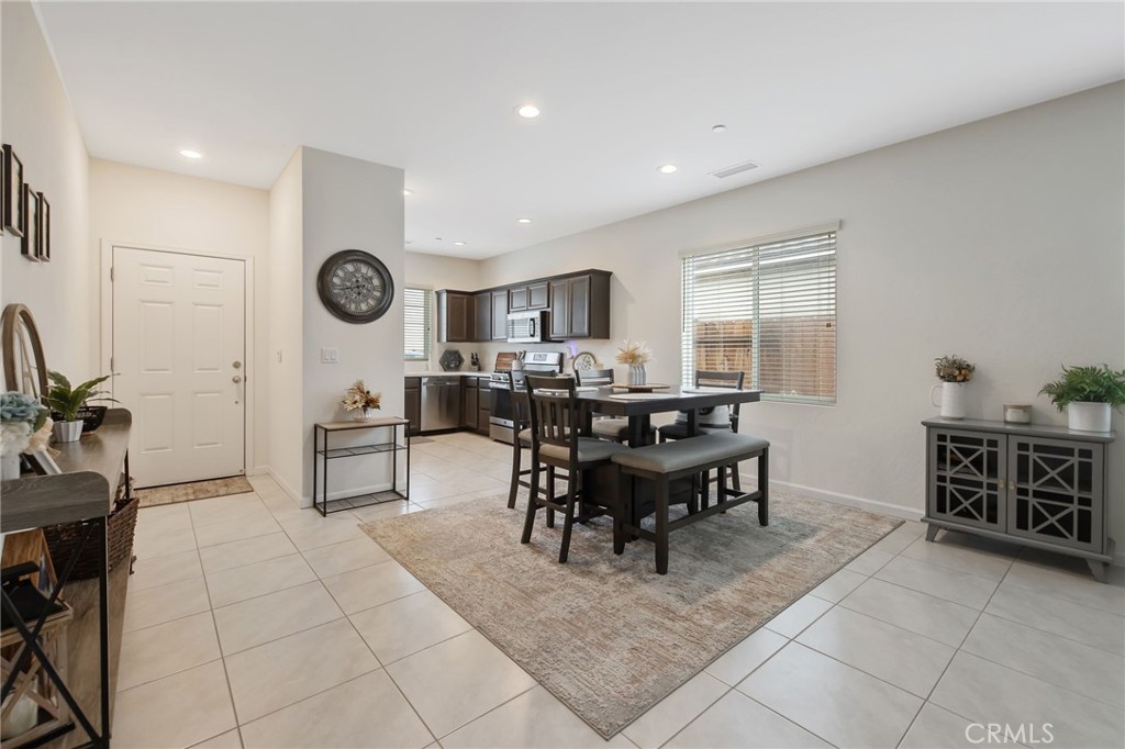 535 Sandtrap, Lemoore, CA 93245