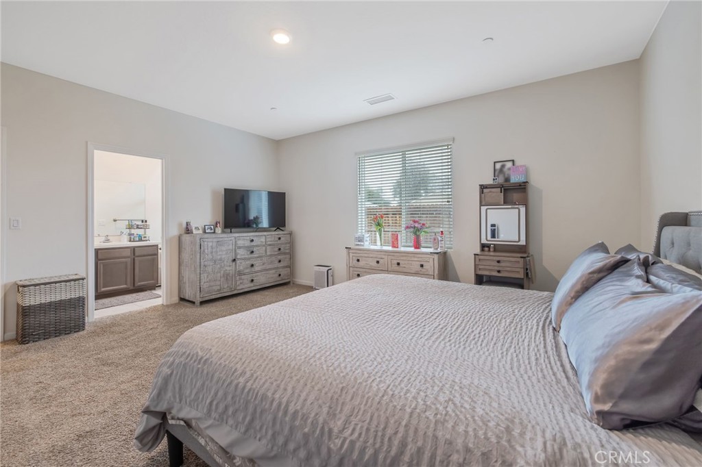 535 Sandtrap, Lemoore, CA 93245