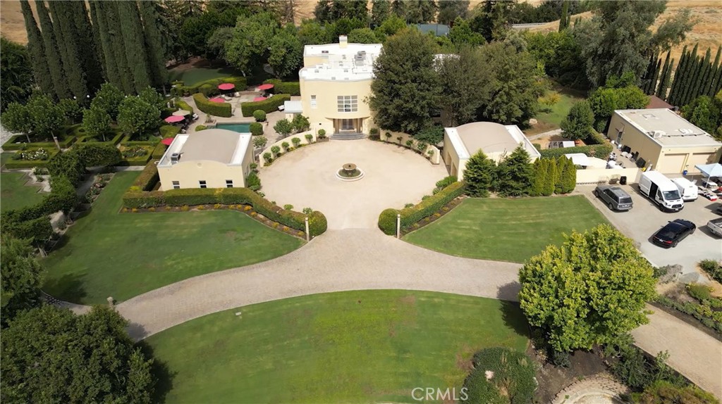 12950 N Willow Ave, Clovis, CA 93619