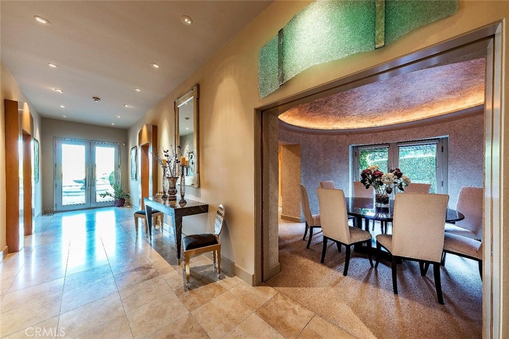 12950 N Willow Ave, Clovis, CA 93619