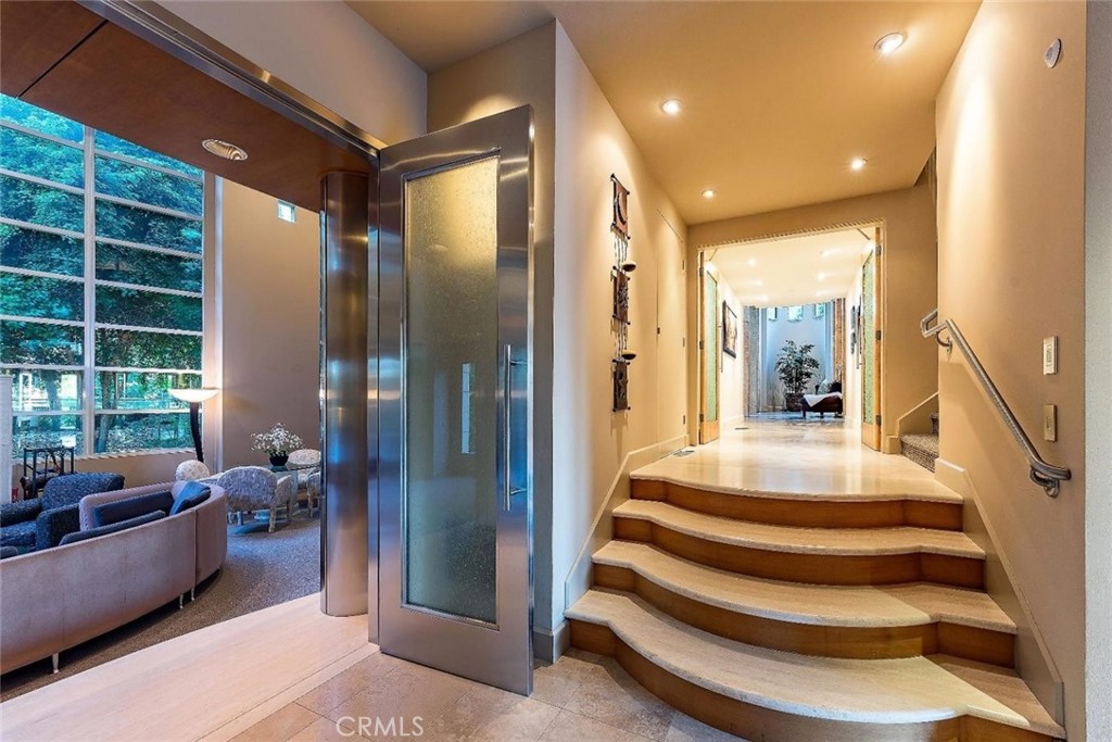 12950 N Willow Ave, Clovis, CA 93619