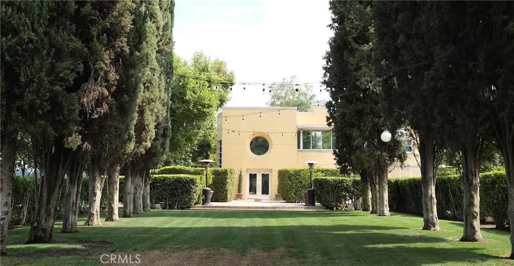 12950 N Willow Ave, Clovis, CA 93619