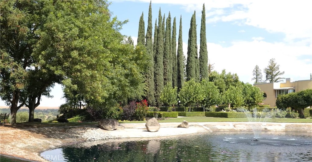 12950 N Willow Ave, Clovis, CA 93619