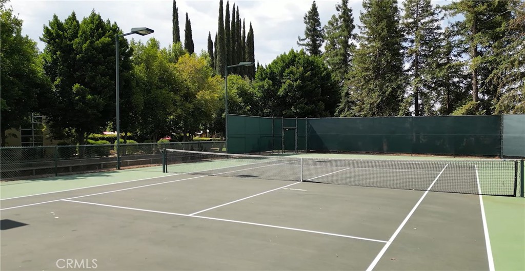 12950 N Willow Ave, Clovis, CA 93619