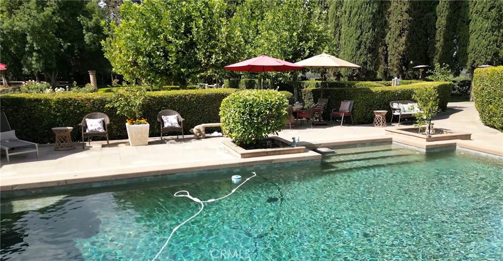 12950 N Willow Ave, Clovis, CA 93619